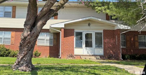 105 Outer Park Dr, Springfield, IL, 62704-4758 | Card Image