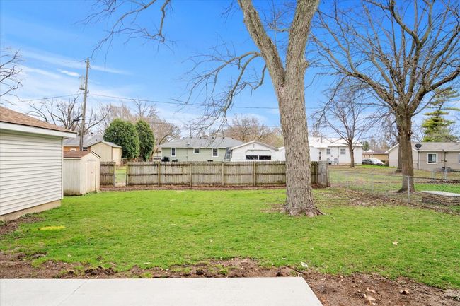 1109 Hovey Ave, Home with 2 bedrooms, 1 bathrooms and null parking in Normal IL | Image 23