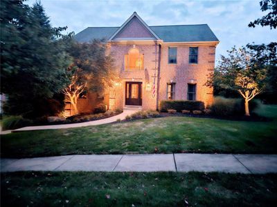 100 Middleground Place, House other with 4 bedrooms, 2 bathrooms and 3 parking in Cranberry Twp PA | Image 2