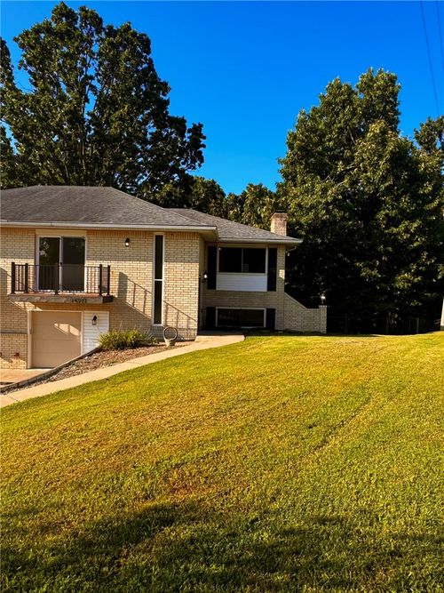 14911 Dutchmans Dr, Rogers, AR, 72756-7861 | Card Image