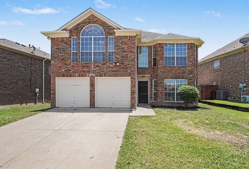 1125 Highland Station Dr, Saginaw, TX, 76131-4825 | Card Image