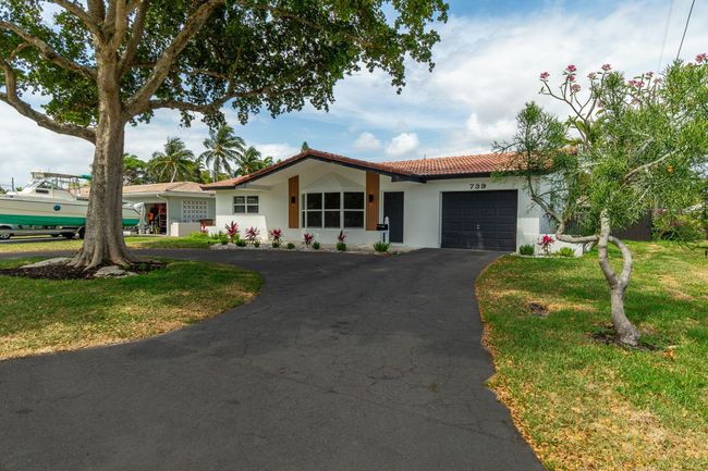 739 Se 11 Th Ave, House other with 3 bedrooms, 2 bathrooms and null parking in Deerfield Beach FL | Image 24