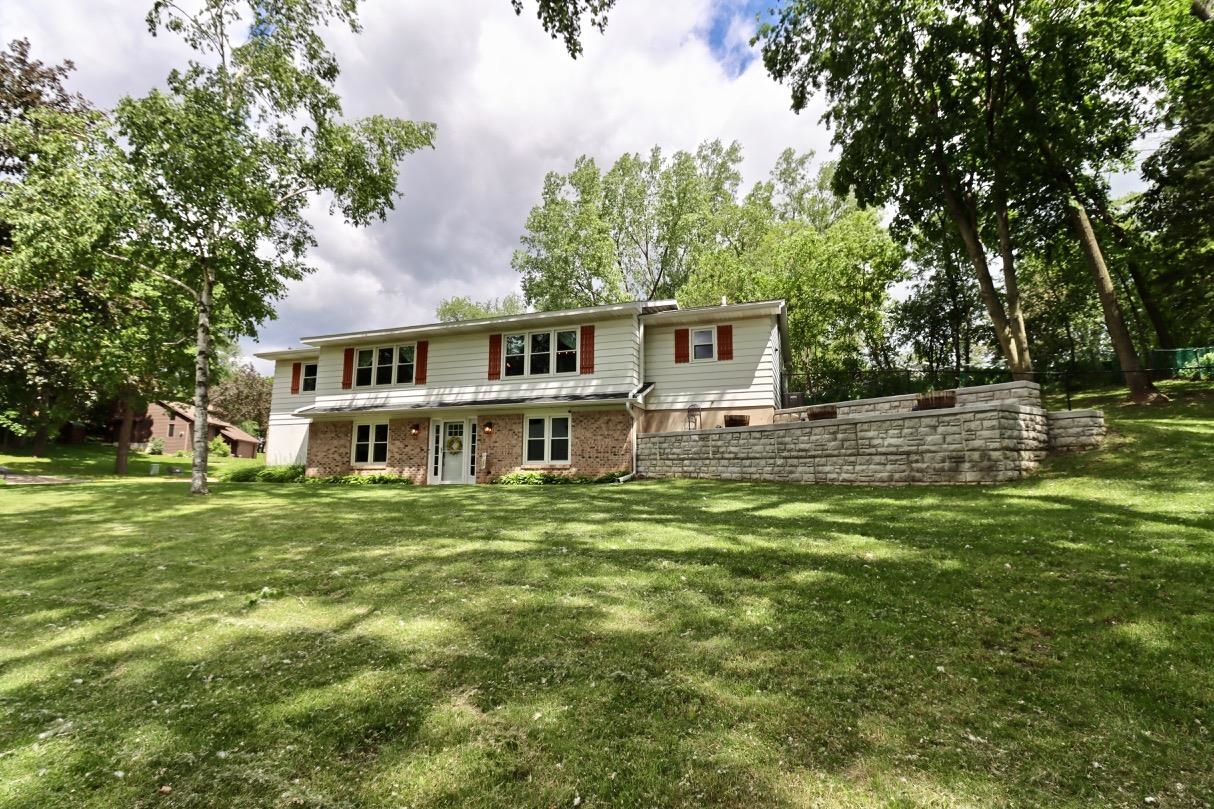 Rosemary Ln, Baraboo, WI 53913