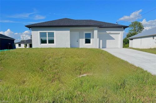4218 E 30th St, Alva, FL, 33920-1613 | Card Image