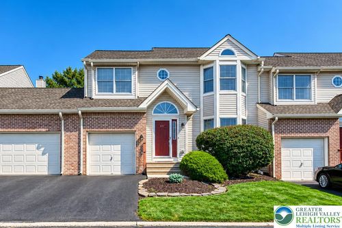 237 Ridings Cir, Macungie, PA, 18062-1819 | Card Image
