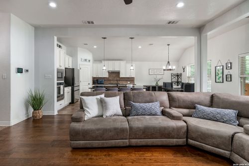 11331 Massive Mt, Helotes, TX, 78023-3522 | Card Image