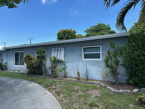 627 W Ilex Dr, West Palm Beach, FL, 33403-2528 | Card Image