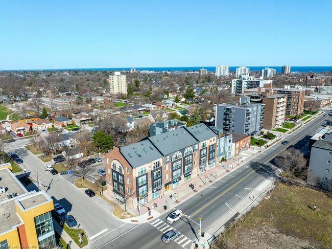 105 - 459 Kerr St, House attached with 1 bedrooms, 1 bathrooms and 1 parking in Oakville ON | Image 21