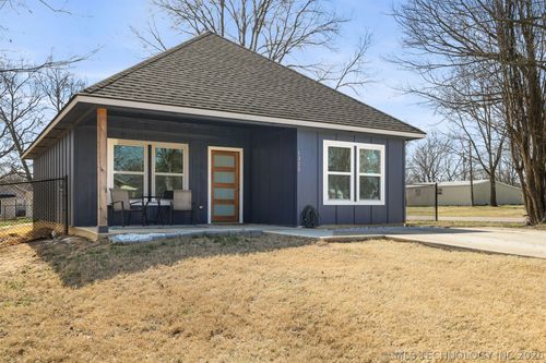 1325 Houston St, Durant, OK, 74701-3145 | Card Image