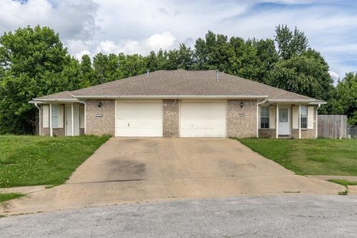 3194 Braxton Ave, Springdale, AR, 72764-6713 | Card Image