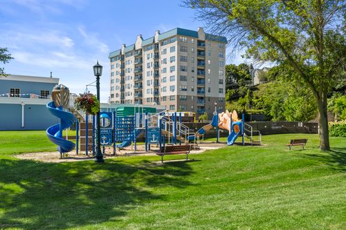 unit-602-415 N Lake St, Port Washington, WI, 53074-1653 | Card Image