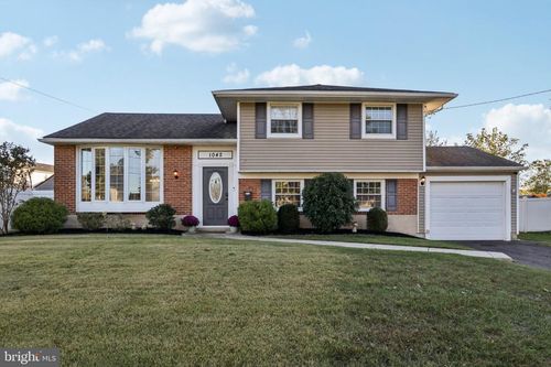 1042 Surrey Rd, SOMERDALE, NJ, 08083-2228 | Card Image