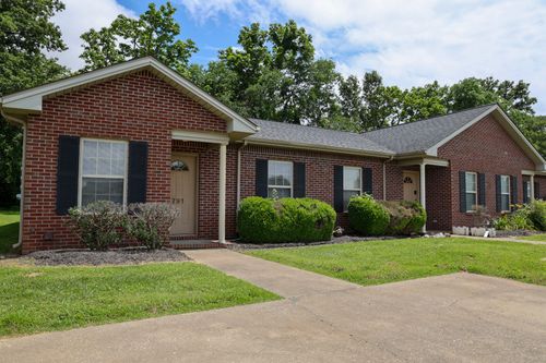 105 Bruce View Cir, Hopkinsville, KY, 42240-6901 | Card Image