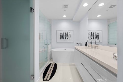 apt-212-2233 Martin, Irvine, CA, 92612-1436 | Card Image