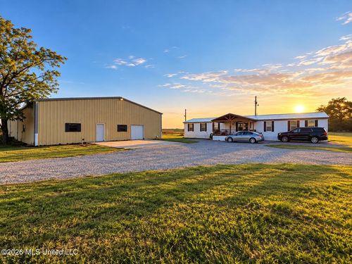 1310-1330-1310 Moon Lake Rd, Dundee, MS, 38626-9680 | Card Image