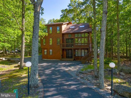 416 Hyland Drive, East Stroudsburg, PA, 18301 | Card Image