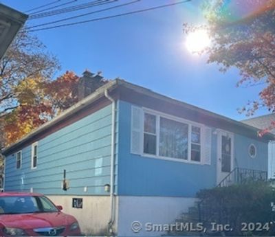 32 Manila Avenue, House other with 3 bedrooms, 2 bathrooms and null parking in Woodbridge CT | Image 1