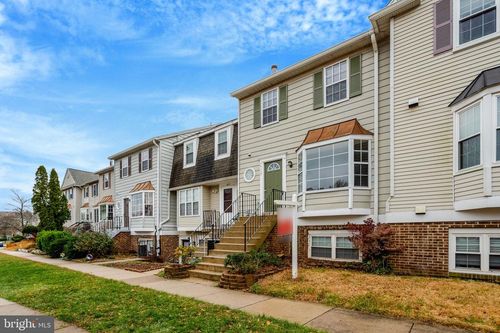 4119 Dawn Valley Ct, CHANTILLY, VA, 20151-3530 | Card Image