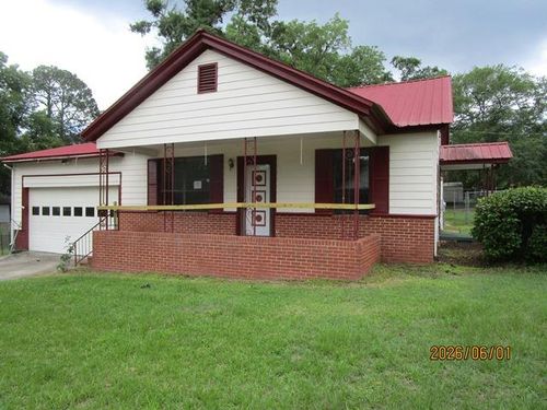 210 N Decatur St, Dublin, GA, 31021-6616 | Card Image