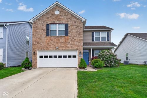 10673 Brighton Knoll Pkwy S, Noblesville, IN, 46060-5575 | Card Image