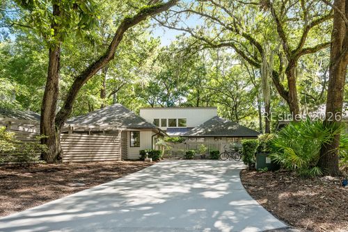 15 Dewberry Ln, Hilton Head Island, SC, 29928-4215 | Card Image