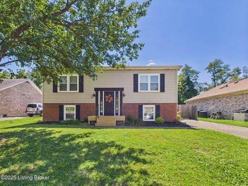10108 Settlers Crest Ln, Jeffersontown, KY, 40299-6816 | Card Image