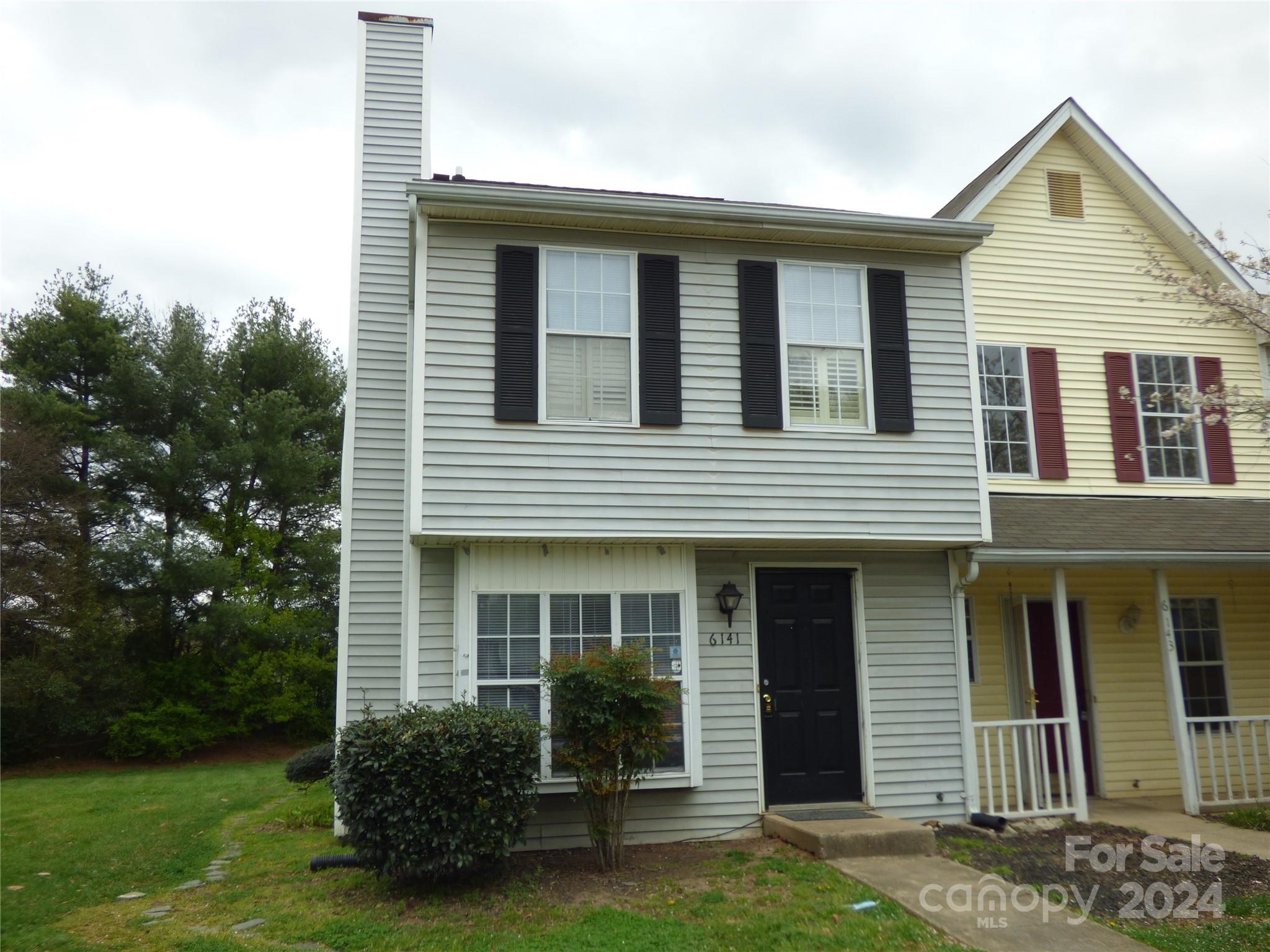Windsor Gate Ln, Charlotte, NC 28215
