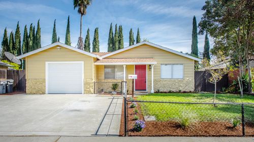 5 Kern Ave, Woodland, CA, 95695-2525 | Card Image