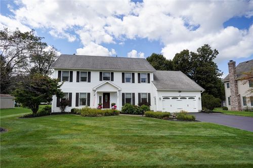 77 Wakecliffe Dr, Greece, NY, 14616 | Card Image