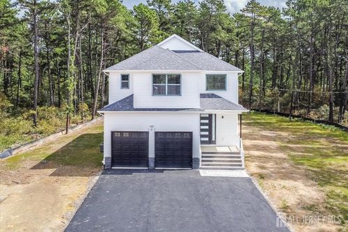 187 Grand Central Pkwy, Bayville, NJ, 08721-2711 | Card Image