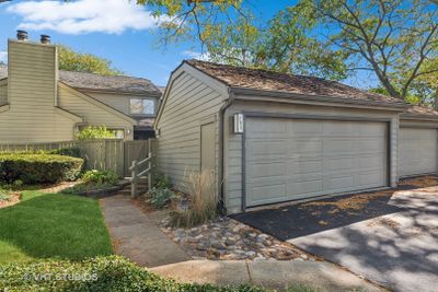 293 Oak Hill Road, Townhouse with 3 bedrooms, 2 bathrooms and 2 parking in Lake Barrington IL | Image 1