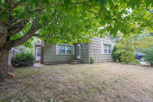 2 Pine Lake Dr, East Wareham, MA, 02538-1233 | Card Image