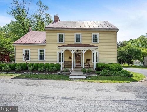 112 King St, KEARNEYSVILLE, WV, 25430-5612 | Card Image
