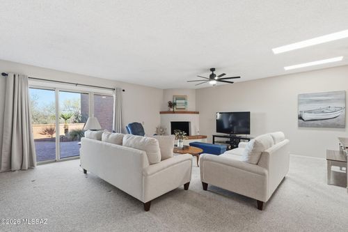1040 W Camino Del Pato, Green Valley, AZ, 85622 | Card Image