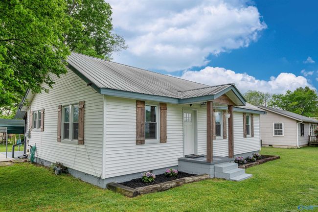 302 Nebraska Ave, House other with 3 bedrooms, 2 bathrooms and null parking in Stevenson AL | Image 4
