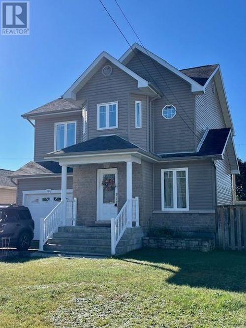 203 Annette St, Espanola, ON, P5E1H5 | Card Image