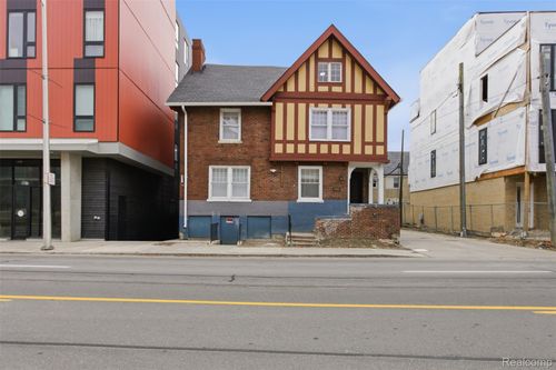 4-4635 John R St, Detroit, MI, 48201-1915 | Card Image