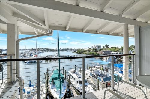 320-900 Broad Ave S, NAPLES, FL, 34102-7319 | Card Image