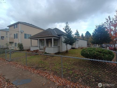 1922 15th Ave S, Seattle, WA, 98144-4216 | Card Image