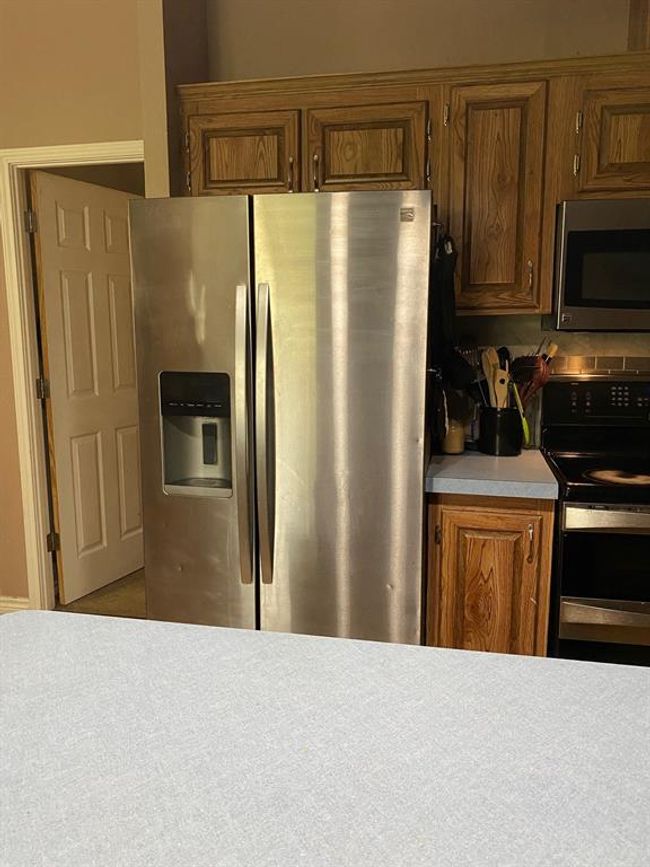 Kitchen Stainless Steel Refrigerator-Freezer | Image 12