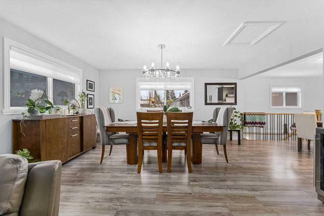 323 Alcott Cres Se, House other with 5 bedrooms, 3 bathrooms and 2 parking in Calgary AB | Image 11