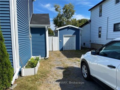 147 Lefebvre Ave, House other with 2 bedrooms, 1 bathrooms and 4 parking in Cornwall ON | Image 3