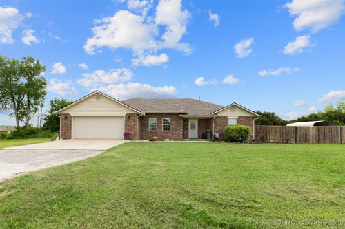 15450 County Road 3537, Ada, OK, 74820-2495 | Card Image