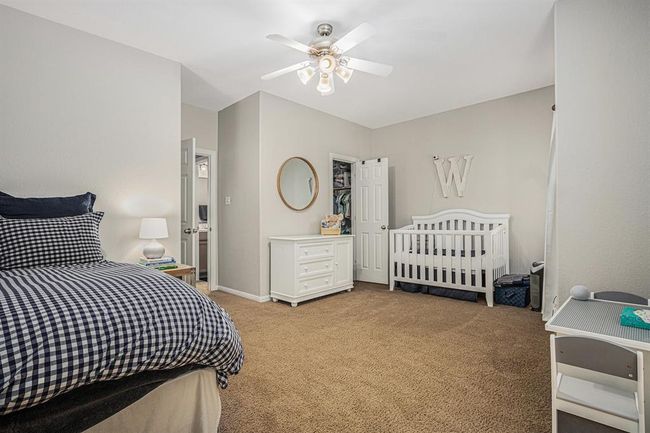 Expansive secondary bedroom | Image 34