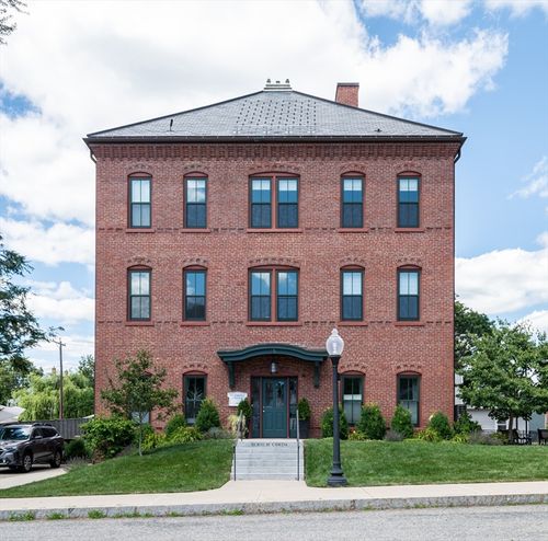 apt-4-15 Sparhawk St, Amesbury, MA, 01913-3334 | Card Image