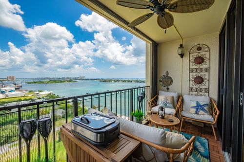 apt-2201-5600 N Flagler Dr, West Palm Beach, FL, 33407-2652 | Card Image
