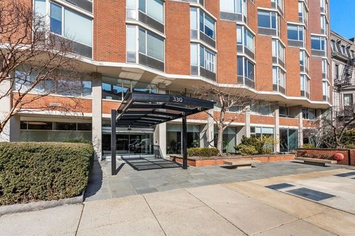 153-330 Beacon, Bolton, MA, 02116 | Card Image
