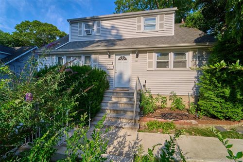 12 Goeller Ave, Huntingtn Sta, NY, 11746-3820 | Card Image