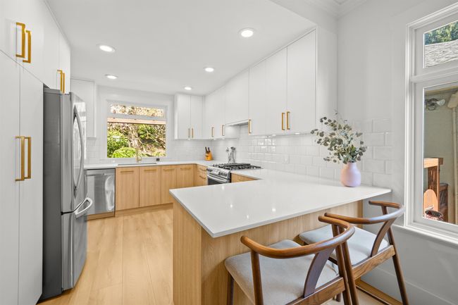 1421 Seventh Ave, House other with 3 bedrooms, 2 bathrooms and null parking in New Westminster BC | Image 10