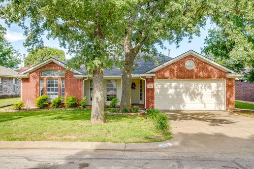 518 Lone Star St, Joshua, TX, 76058-6214 | Card Image